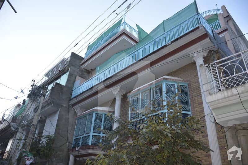 امین ٹاؤن راولپنڈی میں 9 کمروں کا 8 مرلہ مکان 2.3 کروڑ میں برائے فروخت۔