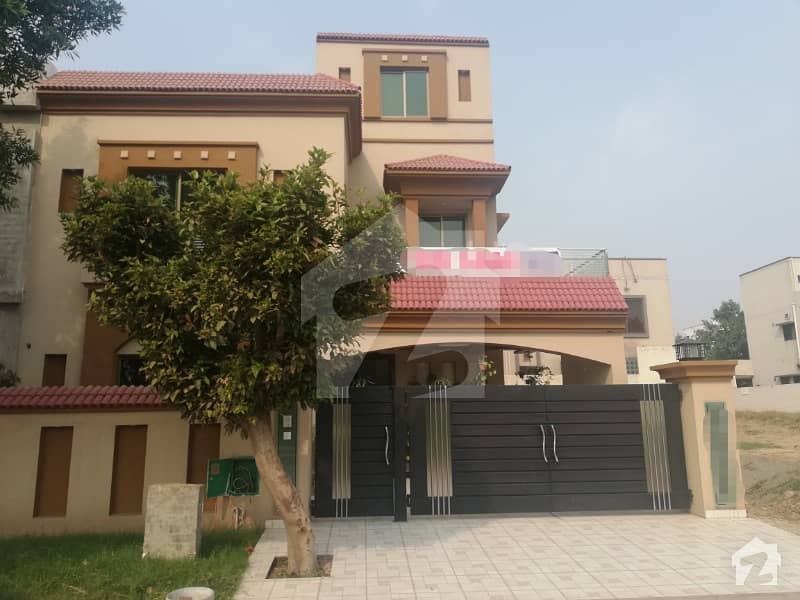 10 Marla Double story House with Basement for Rent in Gulbahar Block Bahria Town Lahore