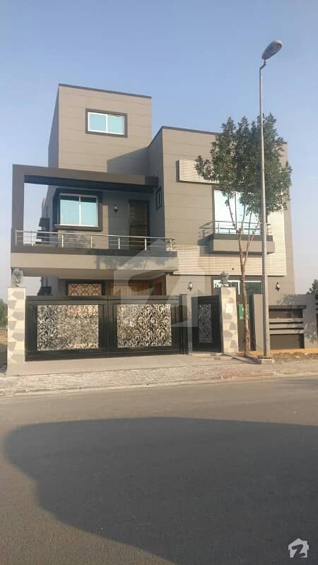 10 Marla Brand New House Available For Rent In Talha Block Of Bahria Town Lahore