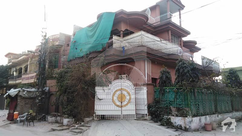 Double Storey House With Basement For Sale In Mehran Block