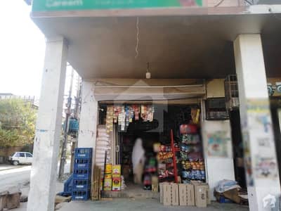 حیات آباد فیز 6 - ایف8 حیات آباد فیز 6 حیات آباد پشاور میں 1 مرلہ دکان 1.9 کروڑ میں برائے فروخت۔