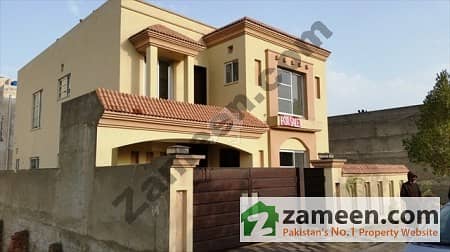 10 Marla Brand New House For Sale In Jasmine Block Sector C Bahria Town - Facing Garden