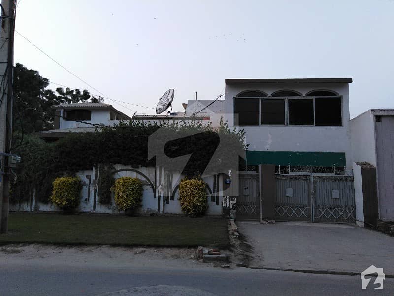 19 Marla Double Storey House Is Available For Sale In Model Town Block A Bahawalpur