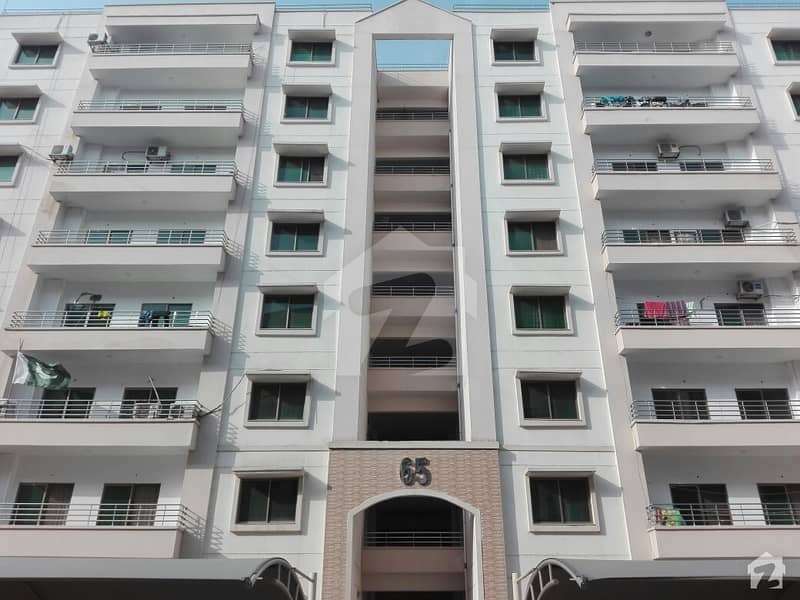 Here Is A Good Opportunity To Live In A Well-Built Flat