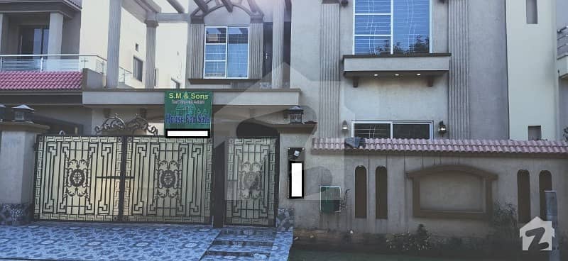 بحریہ ٹاؤن سیکٹرڈی بحریہ ٹاؤن لاہور میں 5 کمروں کا 10 مرلہ مکان 2.2 کروڑ میں برائے فروخت۔