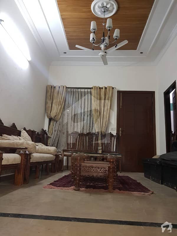 جی ۔ 13 اسلام آباد میں 5 کمروں کا 8 مرلہ مکان 2.4 کروڑ میں برائے فروخت۔