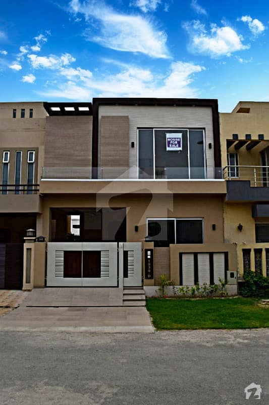 Near Main Road 5 Marla Brand New House For Sale At Prime Location