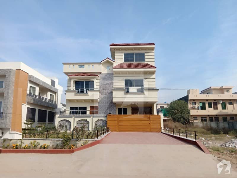 Brand New 35x70 Corner House For Sale With 6 Bedrooms In G13 Islamabad