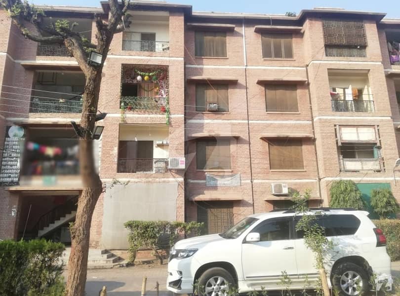 Flat For Sale In PHA Colony UET Lahore