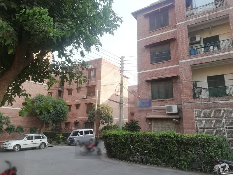 Flat For Sale In PHA Colony UET Lahore