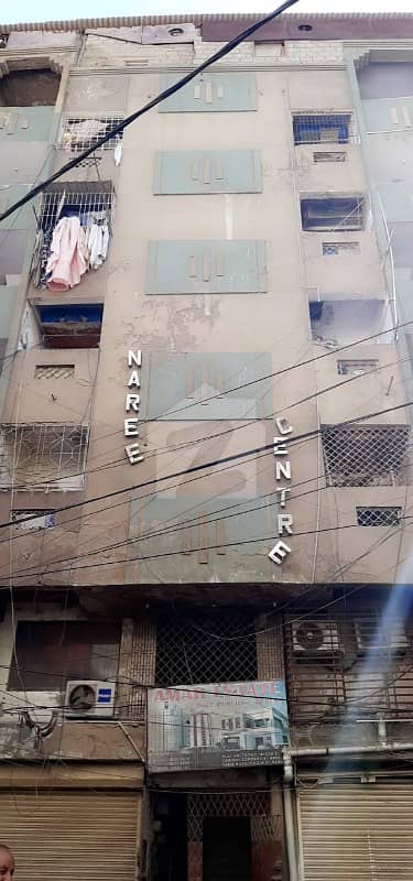 طارق روڈ کراچی میں 2 کمروں کا 2 مرلہ فلیٹ 36 لاکھ میں برائے فروخت۔