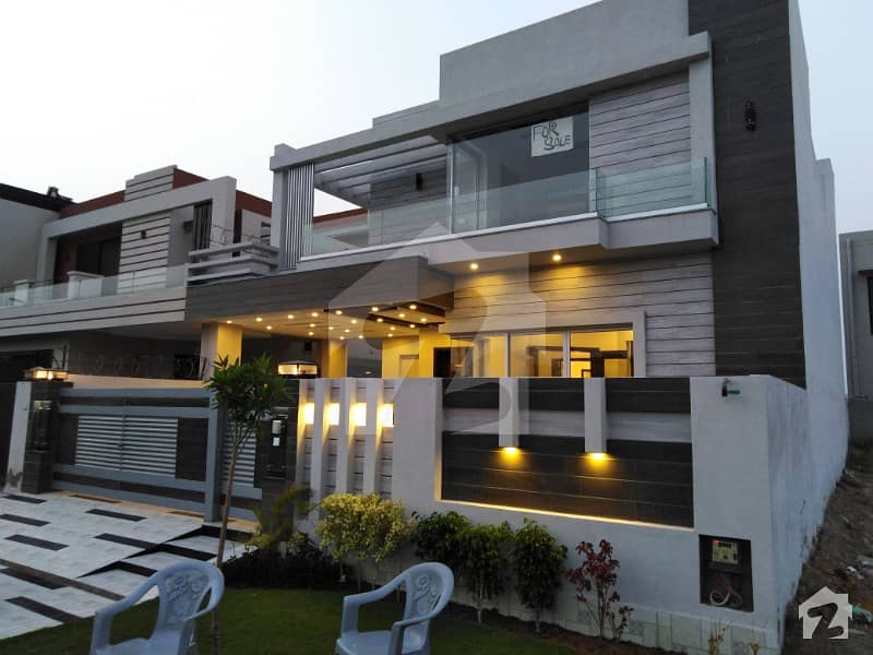 10 Marla Brand new Luxury Bungalow For Sale Near Facing Commercial and Park