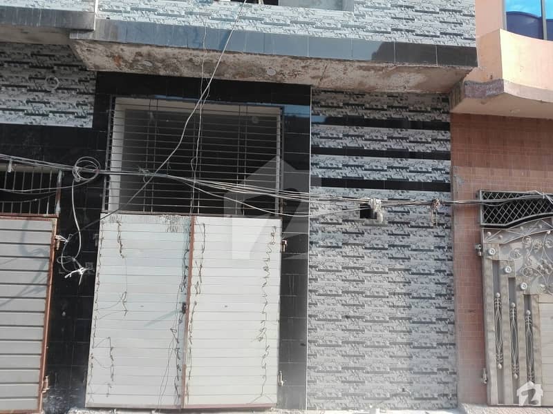 نروالہ روڈ فیصل آباد میں 3 کمروں کا 3 مرلہ مکان 45 لاکھ میں برائے فروخت۔