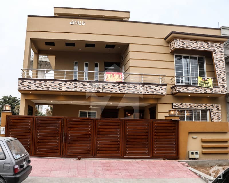 12 Marla Best Quality House For Sale In Media Town