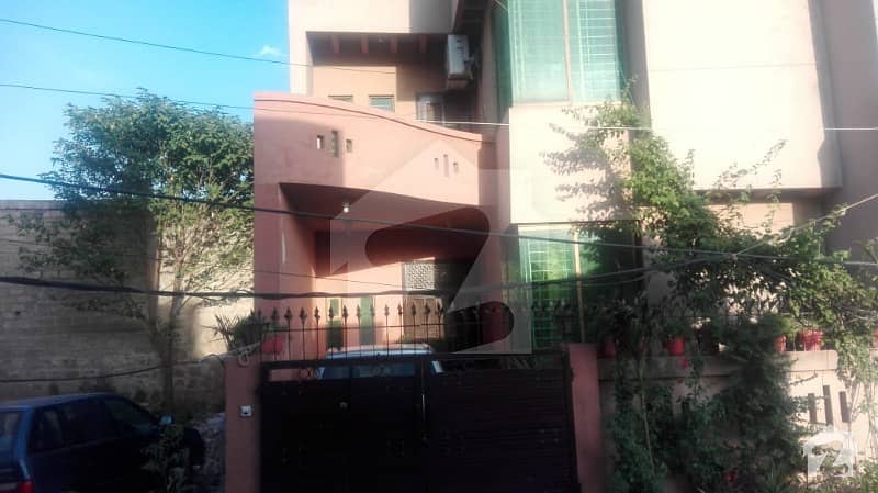 Double Storey House For Sale In H13 Size 25x40