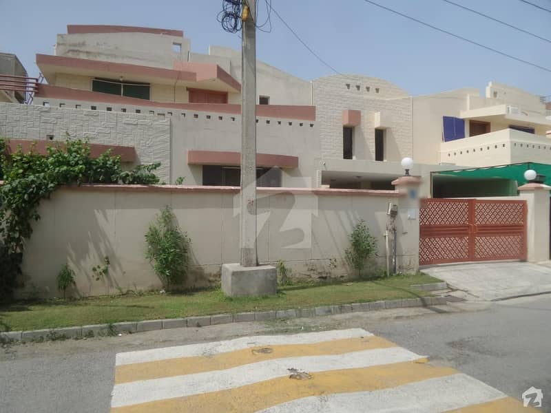 Full House Is Available For Sale PAF Falcon Complex, Gulberg, Lahore
