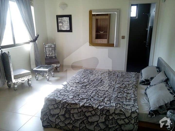 1 BED FURNISHED FLAT WITH TV LOUNGE AVAILABLE IN SECTOR D BAHRIA TOWN LAHORE