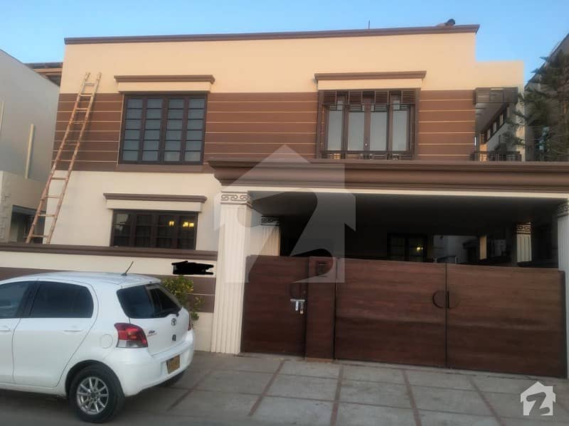 کلفٹن ۔ بلاک 9 کلفٹن کراچی میں 5 کمروں کا 14 مرلہ مکان 17 کروڑ میں برائے فروخت۔