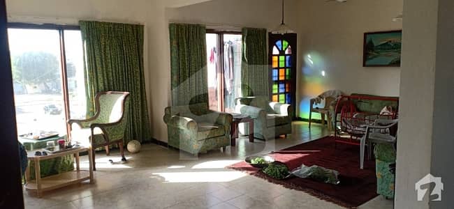 2300 Sq Feet Very Well Maintained 3 Bedroom Apartment Is Available For Sale 2300 Sq Feet Very Well Maintained 3 Bedroom Apartment Is Available For Sale