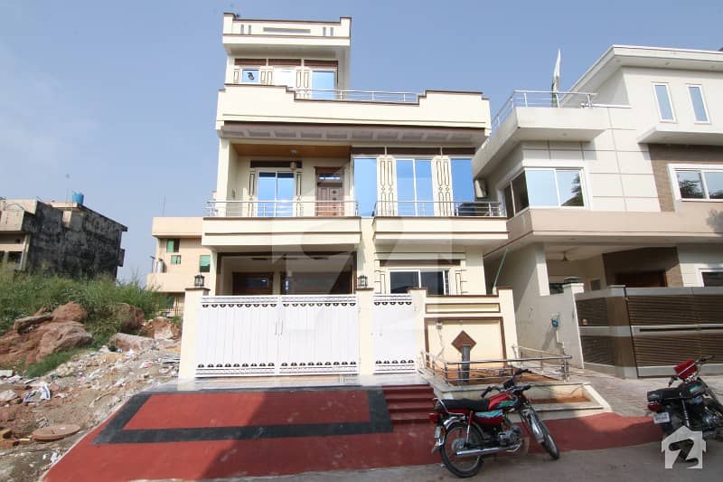 25x40 Brand New House Is Avaible For Sale At G13 Isalamabad