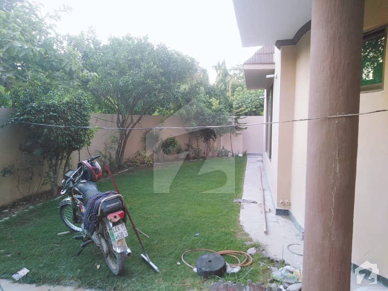 Slightly Used 10 Marla House For Sale Ideal Location Dha Phase 1 Block J