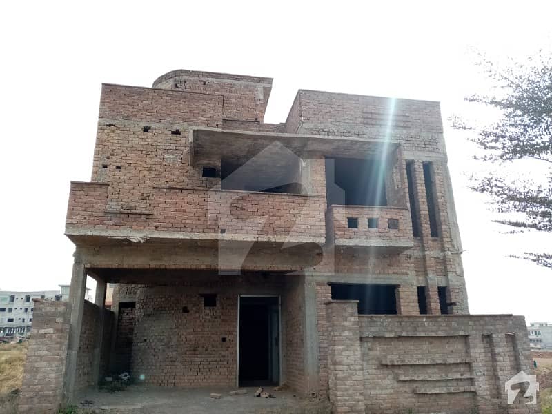 House On Ideal Location In F 17 Mpchs All Life Amenities Available For Sale