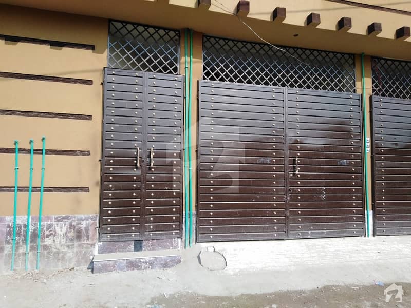 گلبرگ پشاور میں 6 مرلہ عمارت 2 کروڑ میں برائے فروخت۔