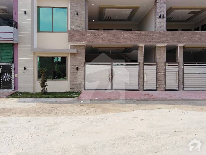 علامہ اقبال ایونیو جہانگی والا روڈ بہاولپور میں 4 کمروں کا 7 مرلہ مکان 1.3 کروڑ میں برائے فروخت۔