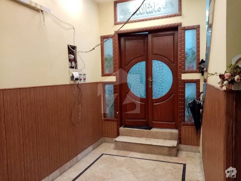 نومانیہ روڈ گوجرانوالہ میں 4 کمروں کا 5 مرلہ مکان 1.6 کروڑ میں برائے فروخت۔