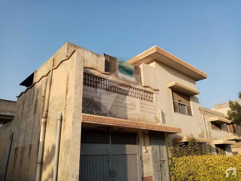 Old Construct House Available For Sale