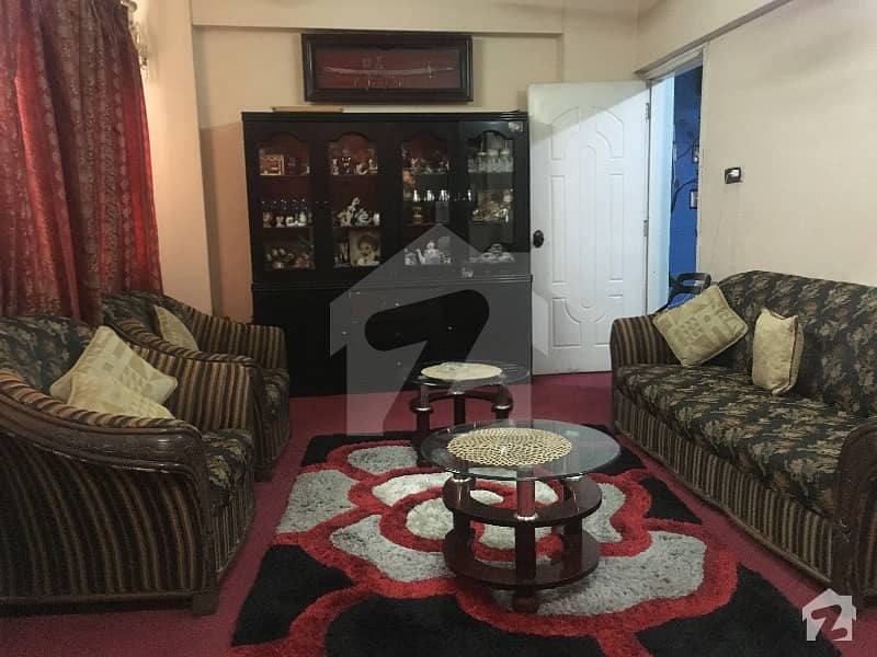 کلفٹن ۔ بلاک 9 کلفٹن کراچی میں 3 کمروں کا 5 مرلہ فلیٹ 1.45 کروڑ میں برائے فروخت۔