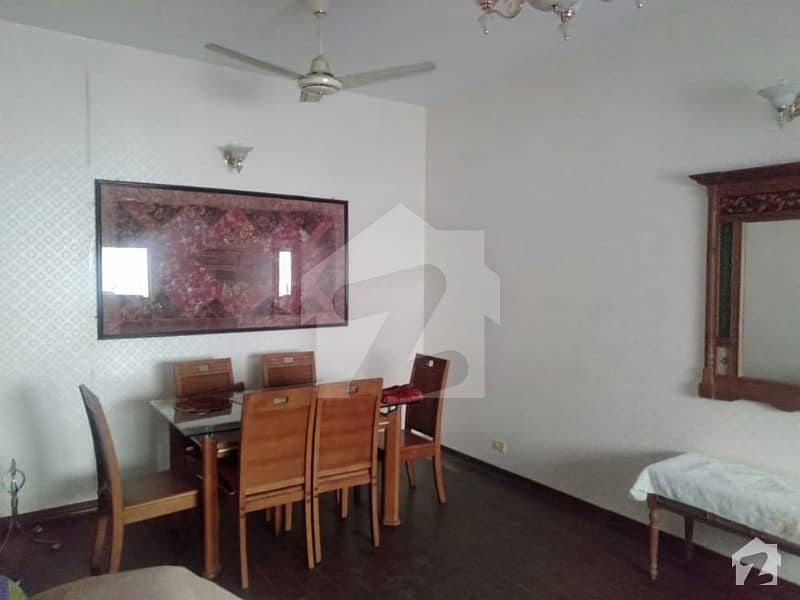 Town House 3 Bedrooms Drawing Dinning for Rent Clifton Block 1