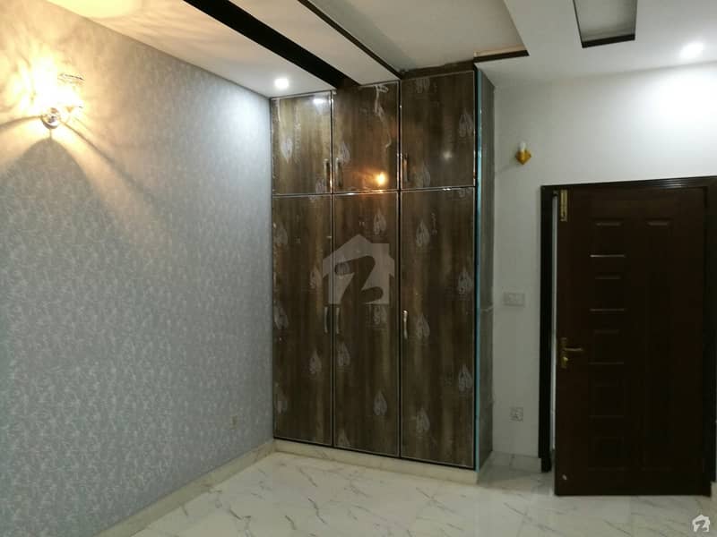 نیسپاک سکیم فیز 1 کالج روڈ لاہور میں 5 کمروں کا 7 مرلہ مکان 1.65 کروڑ میں برائے فروخت۔