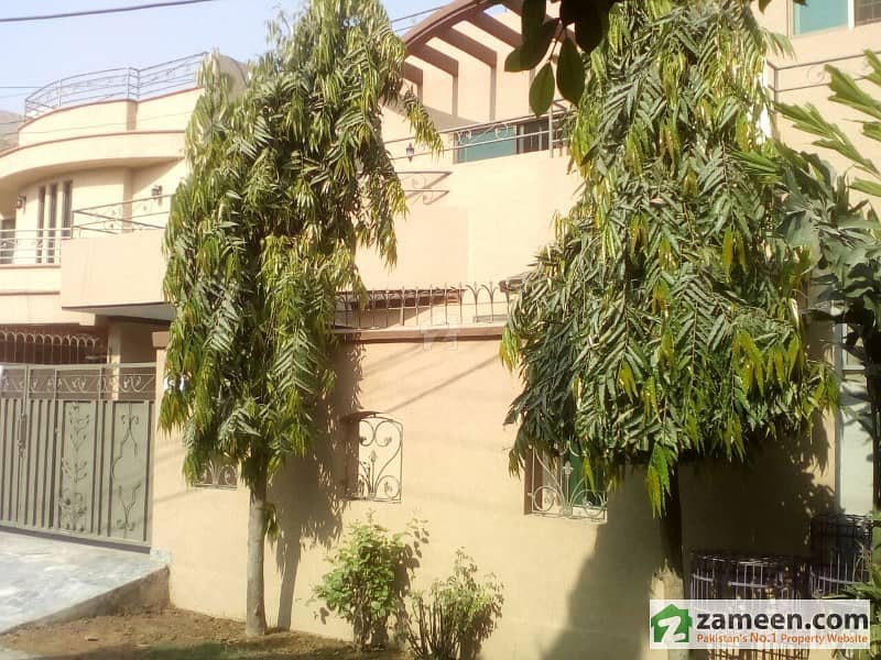 10 Marla Slightly Used House Available For Sale In Punjab Coop Society