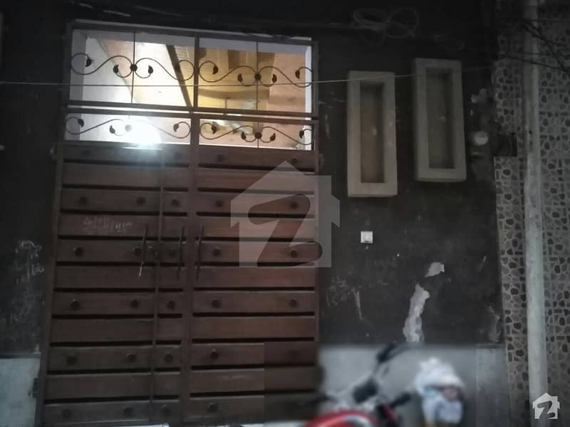 غازی روڈ کینٹ لاہور میں 3 کمروں کا 2 مرلہ مکان 41 لاکھ میں برائے فروخت۔