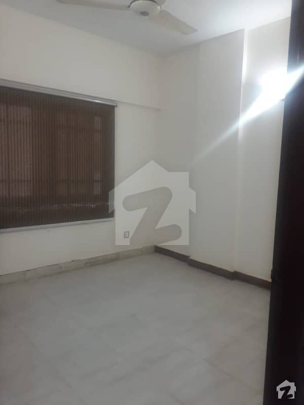 450 Sq Ft 2 Bed Lounge 2nd Floor Apartment Is Available For Rent