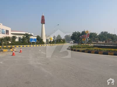 بحریہ نشیمن لاہور میں 8 مرلہ صنعتی زمین 49 لاکھ میں برائے فروخت۔