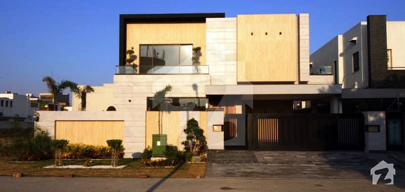 ڈی ایچ اے فیز 6 ڈیفنس (ڈی ایچ اے) لاہور میں 5 کمروں کا 1 کنال مکان 6.1 کروڑ میں برائے فروخت۔