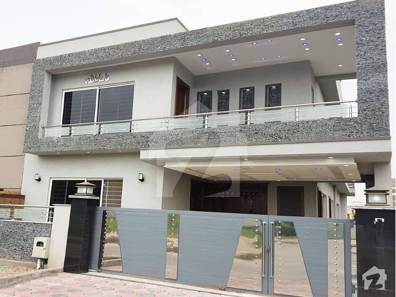 In Phase 2 Brand New Stylish 10 Marla 5 Beds House Available On Urgent Rent
