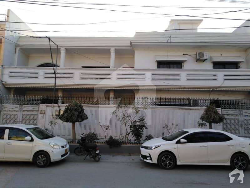 گلستانِ جوہر کراچی میں 8 کمروں کا 19 مرلہ مکان 4.65 کروڑ میں برائے فروخت۔