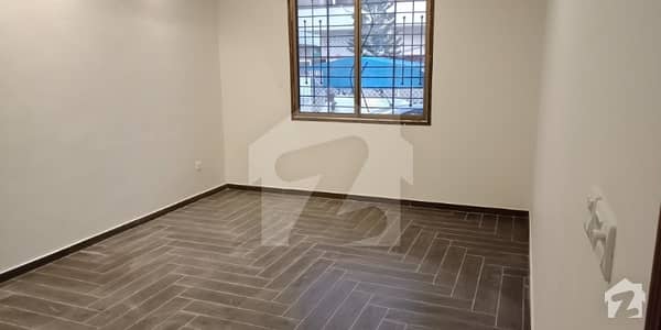 233 Sq Yards First Floor Portion 233 Sq Yards First Floor Portion