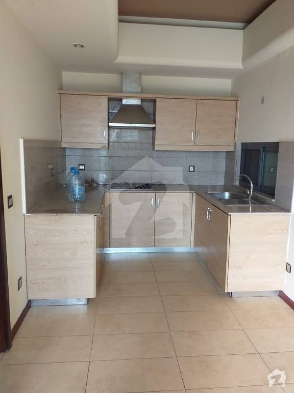 Three bedroom spacious apartment for rent in silver oaks apartments F