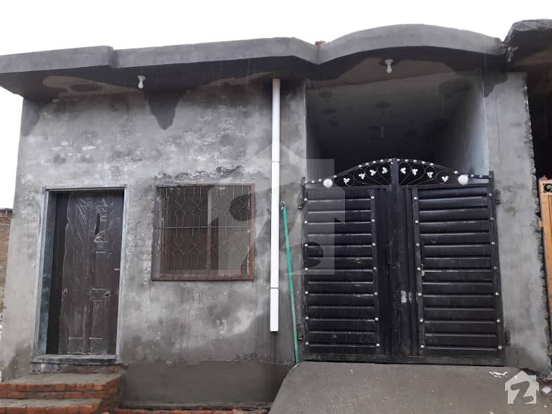 ملت چوک چکوال میں 3 کمروں کا 3 مرلہ مکان 22 لاکھ میں برائے فروخت۔