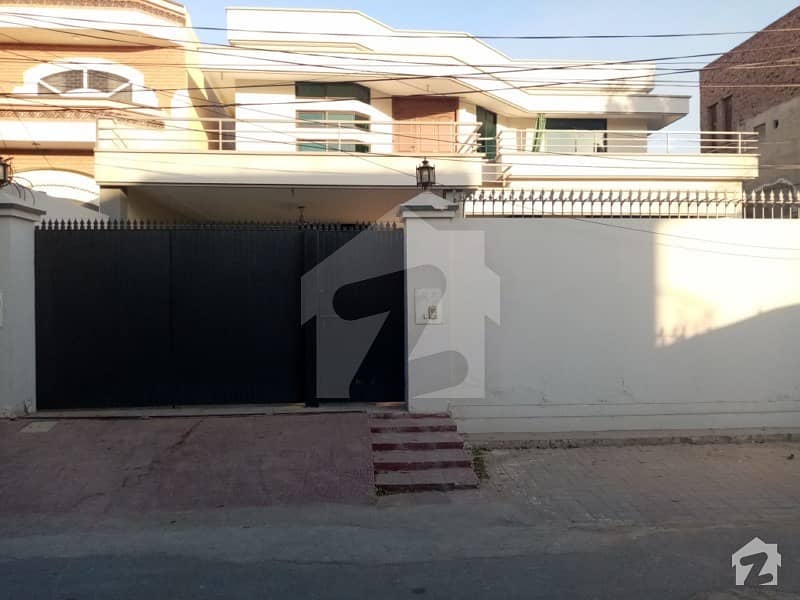 1 Kanal House Is Available For Sale In Fazeelat Town Rahim Yar Khan