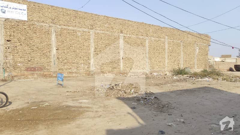الہ آباد روڈ لیاقت پور میں 10 مرلہ کمرشل پلاٹ 70 لاکھ میں برائے فروخت۔