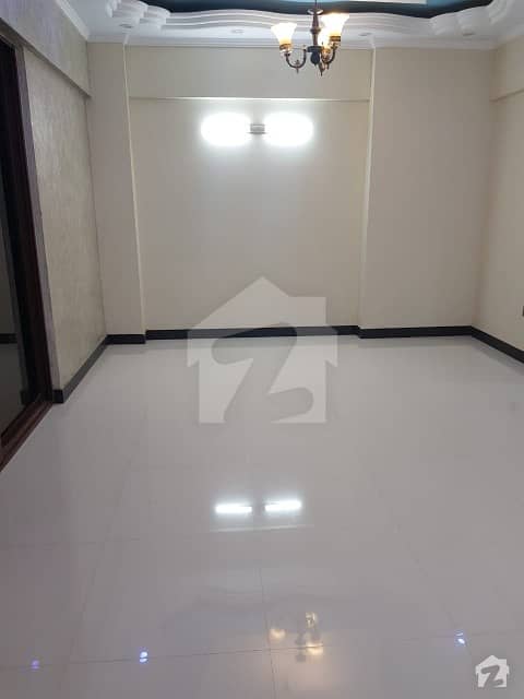 200 Sq Yards Full Floor Apartment Available For Sale With Servant Quarter