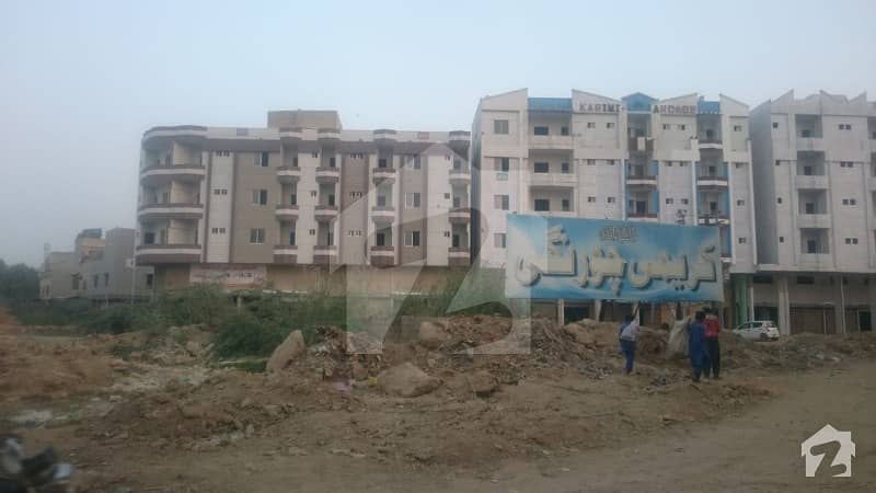 سُرجانی ٹاؤن گداپ ٹاؤن کراچی میں 3 کمروں کا 5 مرلہ فلیٹ 37 لاکھ میں برائے فروخت۔