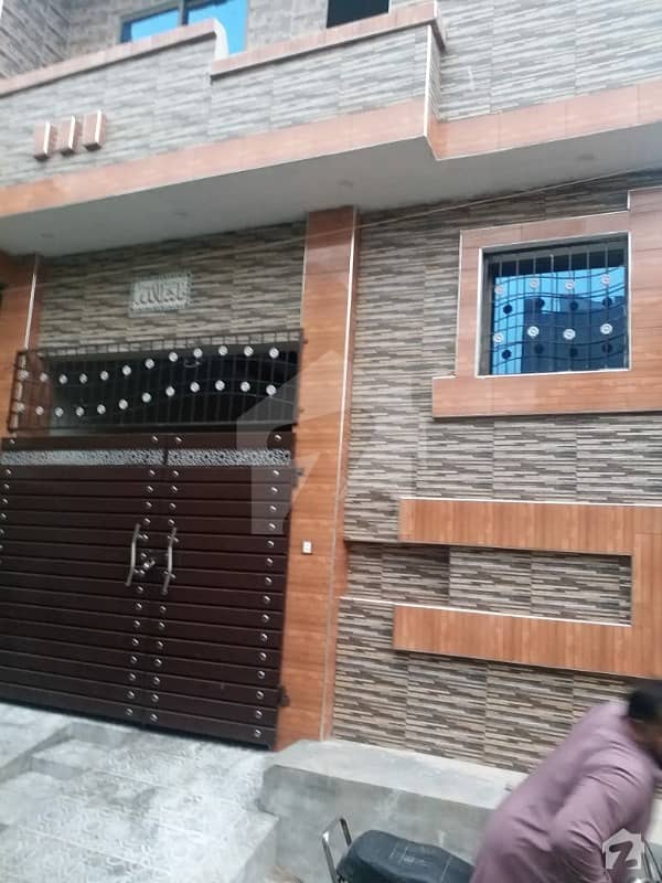 madina town colleg road y balock house for rent