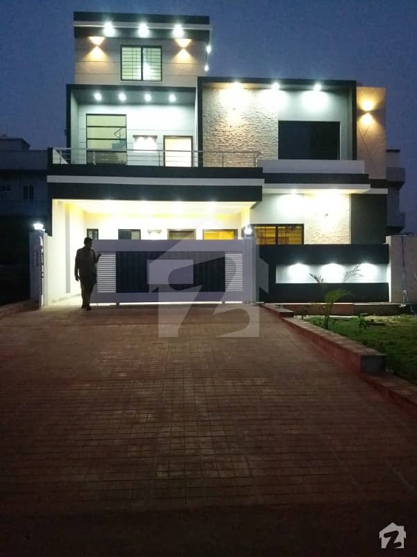 Brand New 35x70 House For Sale In G-13/1