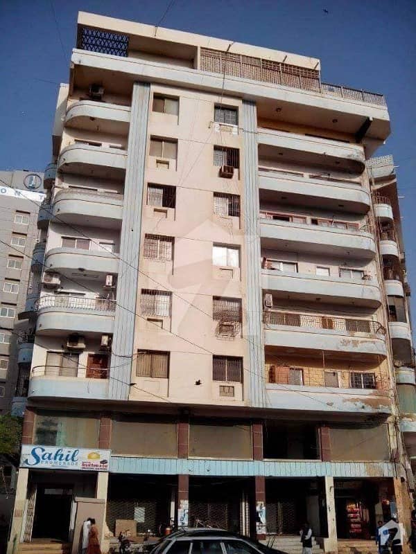 کلفٹن کراچی میں 3 کمروں کا 7 مرلہ فلیٹ 50 ہزار میں کرایہ پر دستیاب ہے۔